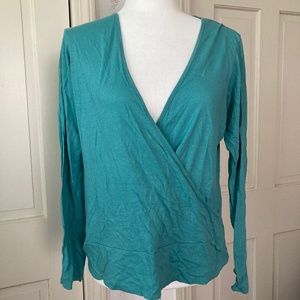 Woman Crossover V neck with Ties